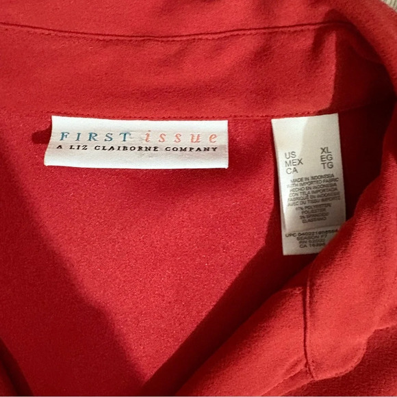 First Issue (a liz claiborne company) Women’s Size XL Red Button Down Shirt - Picture 2 of 8